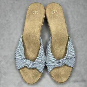 GAP Low Wedge Slip On Open Toe Sandals Knotted Blue & White Pinstripes Women’s 8